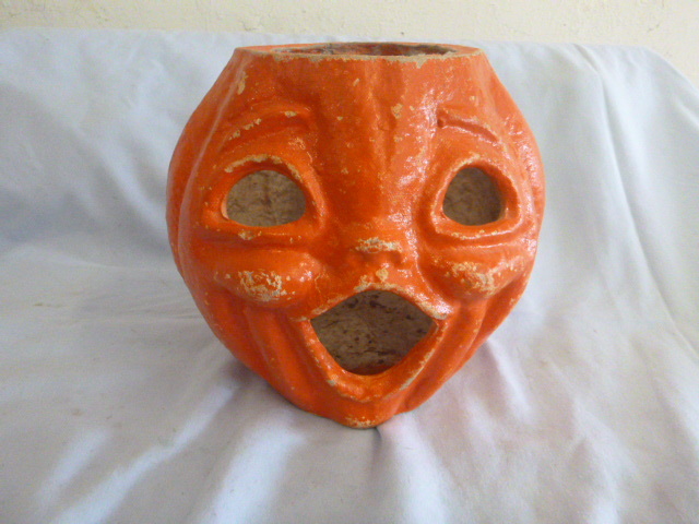 lot 60 image: Vintage 1950s Paper Mache Pumpkin Lantern