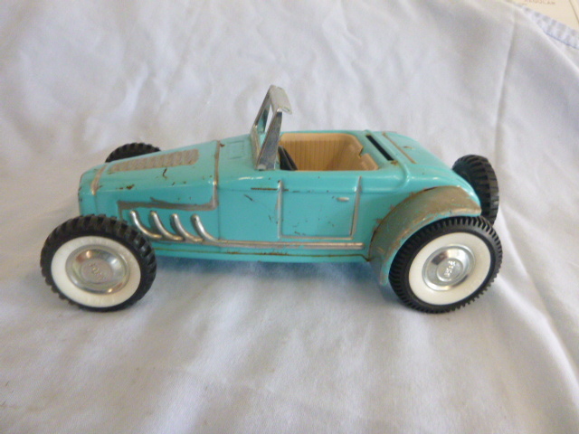 lot 65 image: Vintage Nylint Roadster