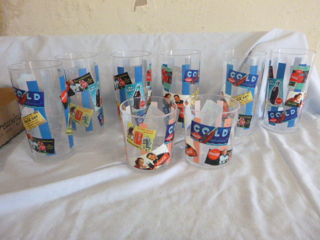 lot 69 image: 8 Coca-Cola Drinking Glasses
