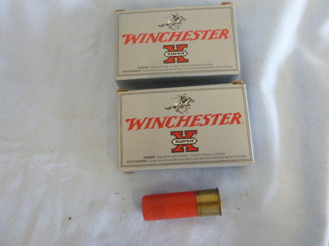 lot 101 image: 2 Boxes of Winchester Super X 12 Gauge Rifled Slugs