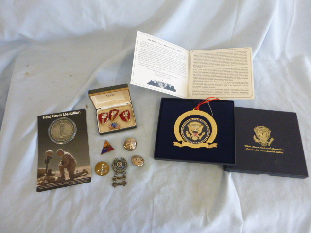 lot 108 image: Medals and Pins