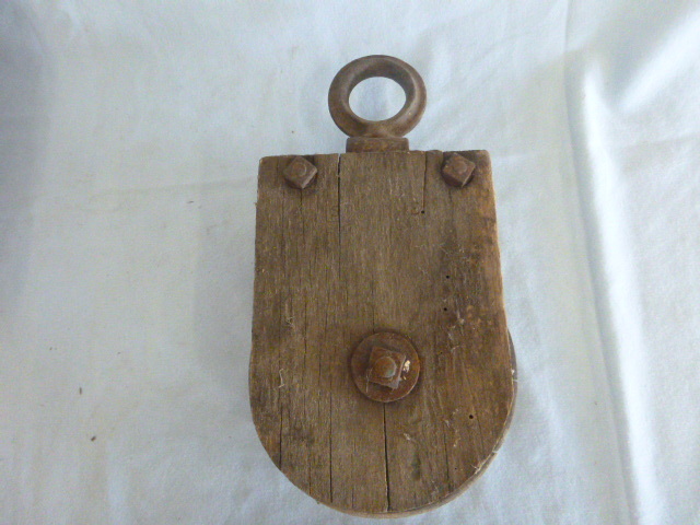 lot 115 image: Vintage Pulley