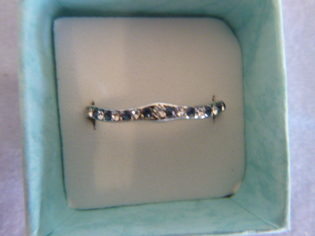 lot 146 image: Navy and White Stone Ring