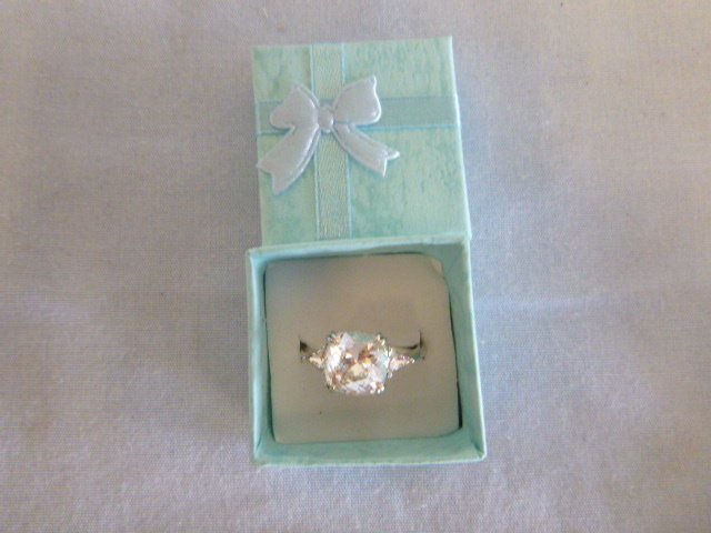 lot 154 image: White Stone Ring