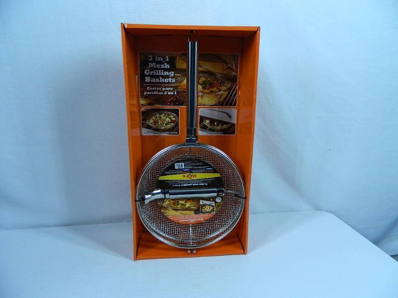 lot 18 image: New 3 in 1 Mesh Grilling Baskets