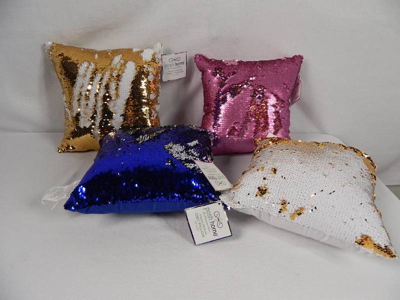 lot 34 image: 4 New Magic Sequin Pillows