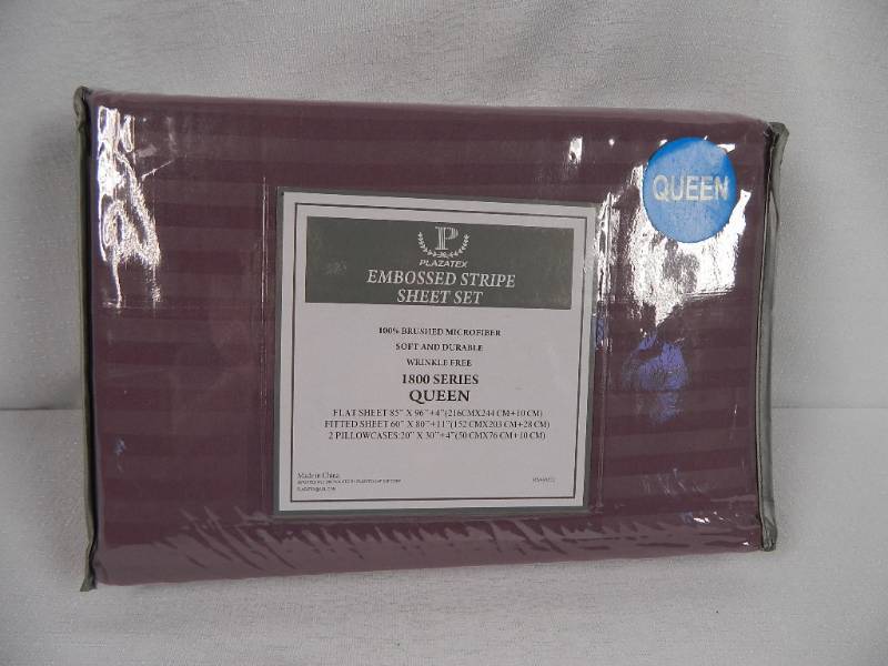 lot 45 image: New Queen 1800 Series Sheet Set