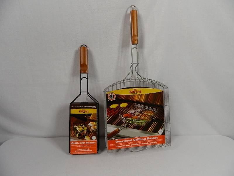 lot 48 image: 2 New BBQ Grilling Baskets