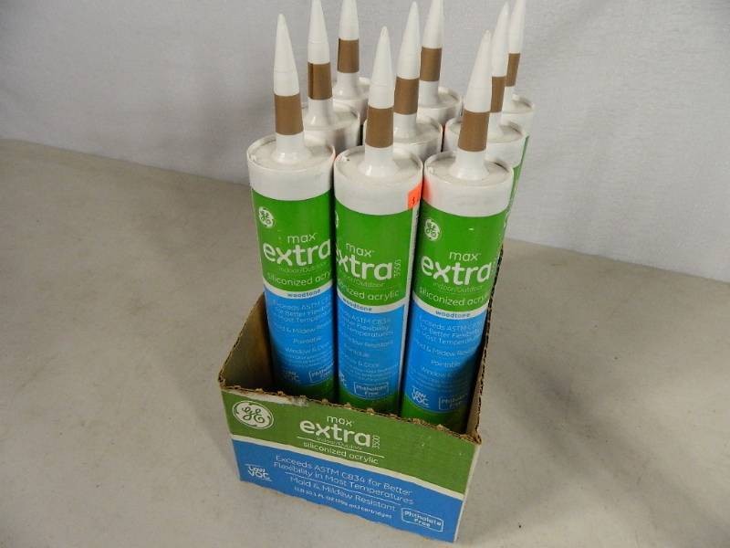 lot 59 image: 9 Tubes of Woodtone Acrylic Caulking