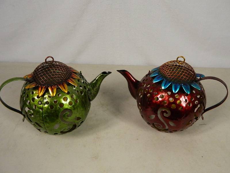 lot 72 image: 2 New Metal Solar Lit Garden Art Tea Kettles