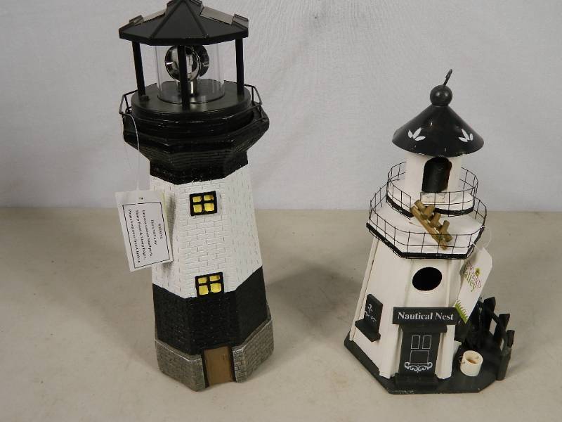 lot 77 image: New Solar Powered Lighthouse Garden Art and New Nautical Birdhouse
