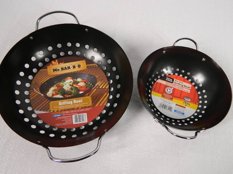 lot 95 image: 2 New Non Stick Grilling Bowls
