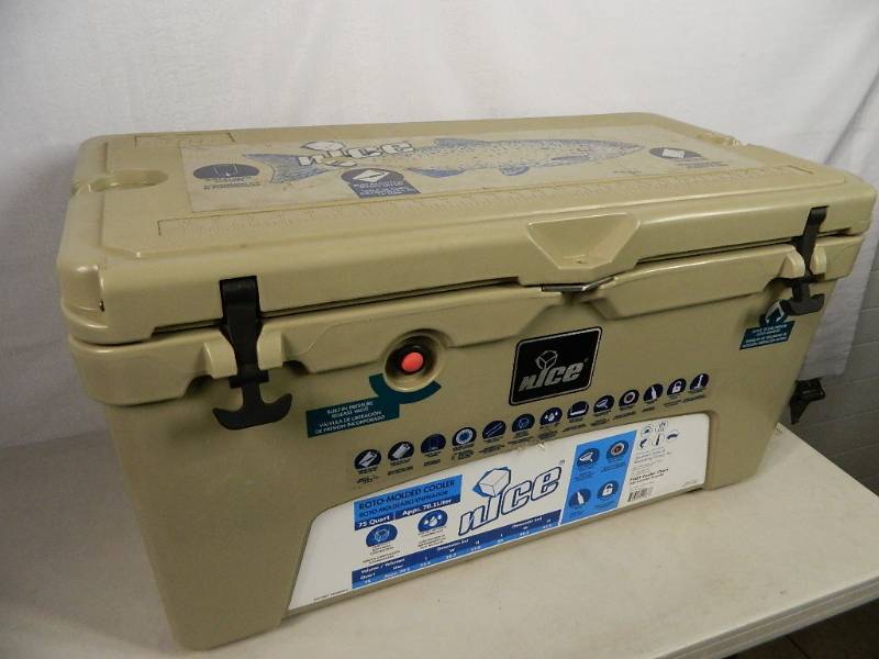 lot 7 image: New nICE Large 75 Quart Rotomold Cooler