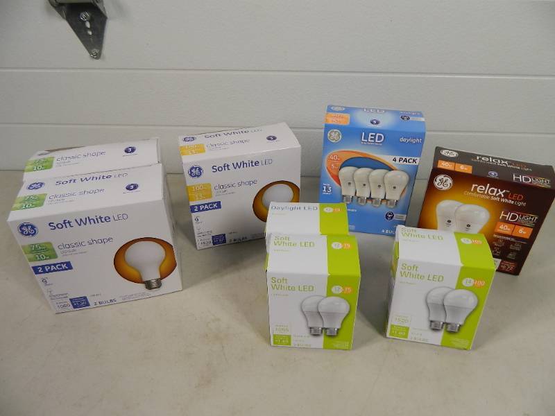 lot 124 image: 18 New LED Light Bulbs