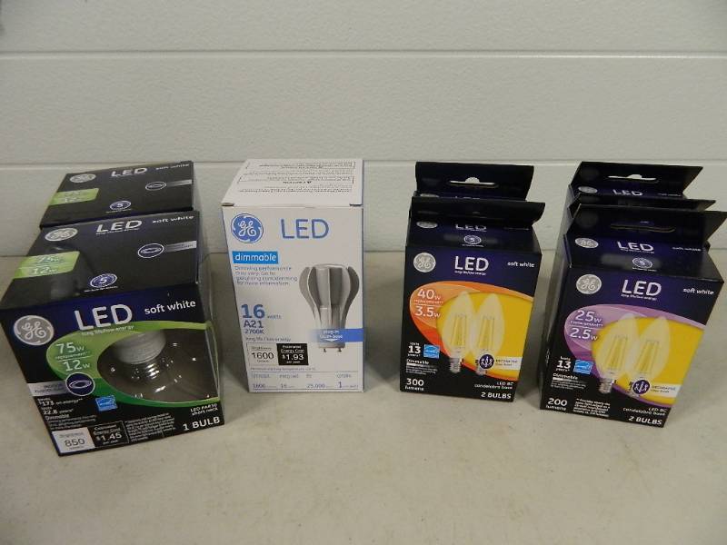 lot 128 image: Assorted LED Light Bulbs