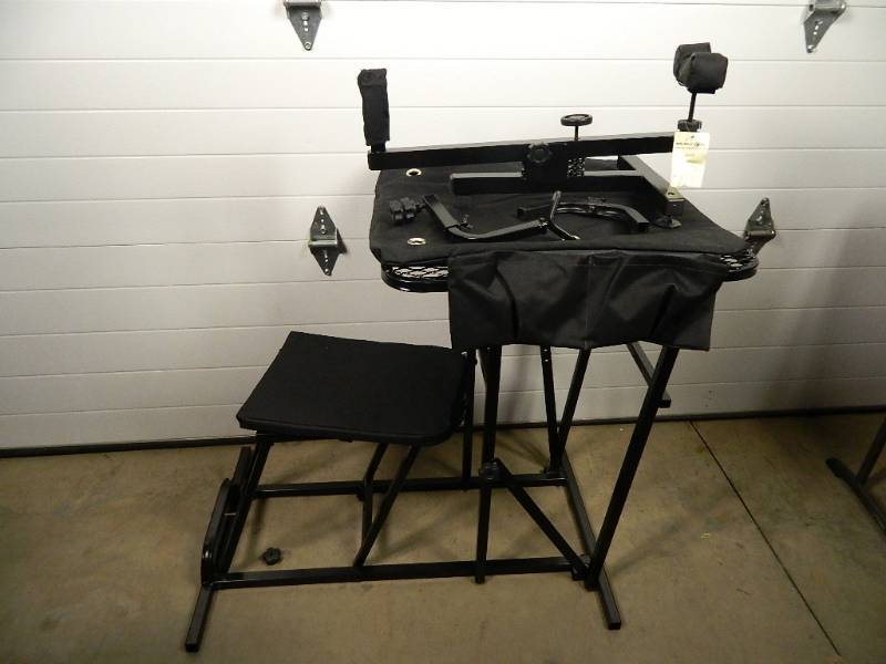lot 146 image: New Portable Shooting Range Bench
