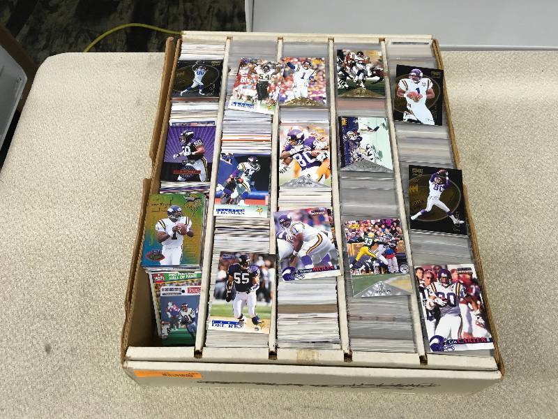 Huge Box Of Misc Minnesota Vikings Card Set