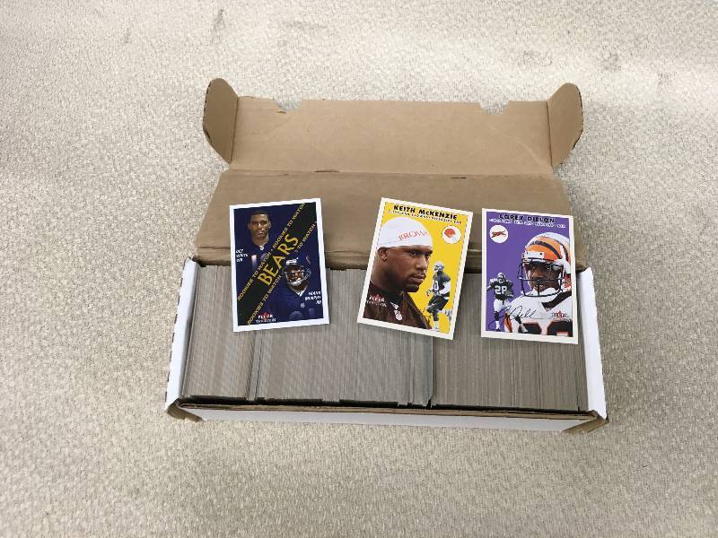 2000 Fleer Tradition NFL Card Set