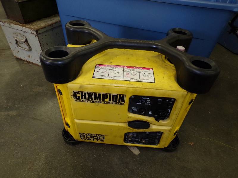 lot 12 image: Champion 2000 Watt Inverter with Storage tote