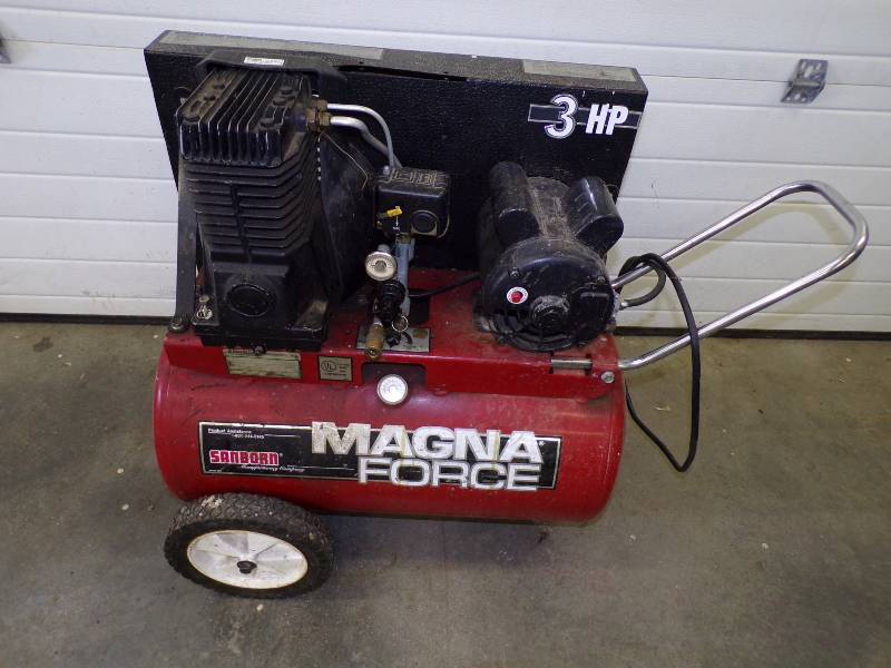 lot 13 image: 3 HP Air Compressor
