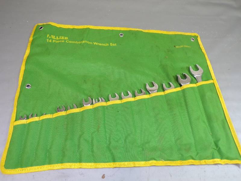 lot 22 image: Combination Wrench Set