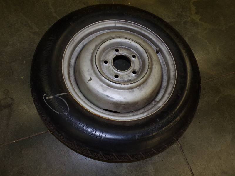 lot 119 image: Utility Tire T155 90D16