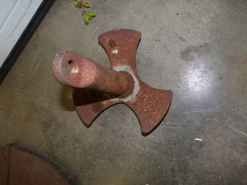 lot 129 image: 8 Pound Boat Anchor