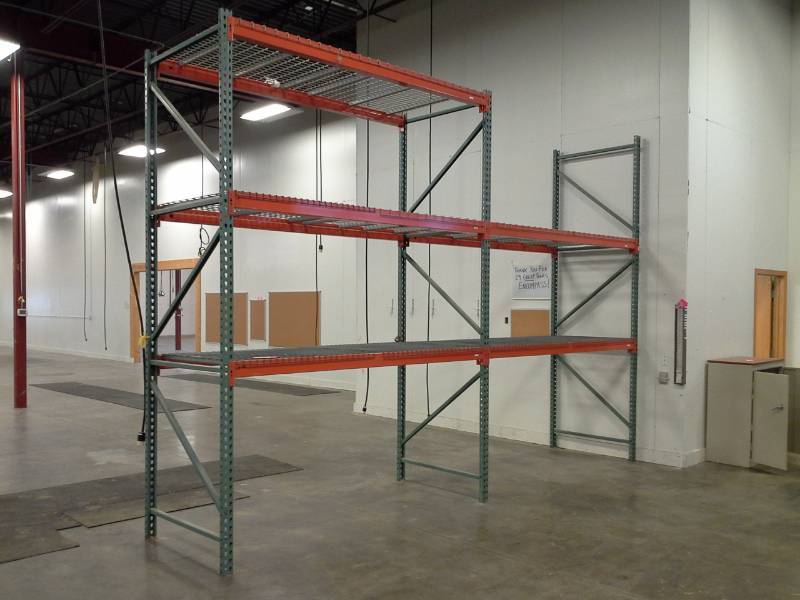 lot 104 image: 12 Pallet Racking - 3-Uprights, 10-Beams, 10-Wire Shelves