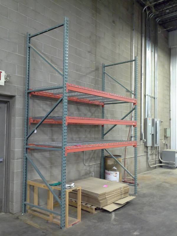 lot 107 image: Pallet Racking - 2-Uprights 137in., 6-Beams, 6-Wire Shelves