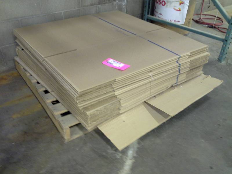 lot 108 image: Lot of (Approximately 30) 26x17x24 Cardboard Box Flats