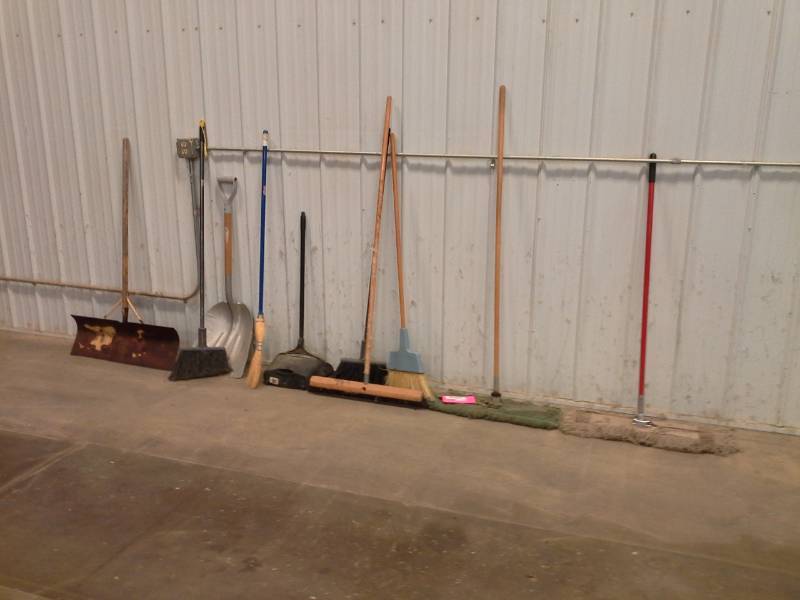 lot 109 image: Push Brooms, Push Mops, Brooms, Shovel, Snow Shovel