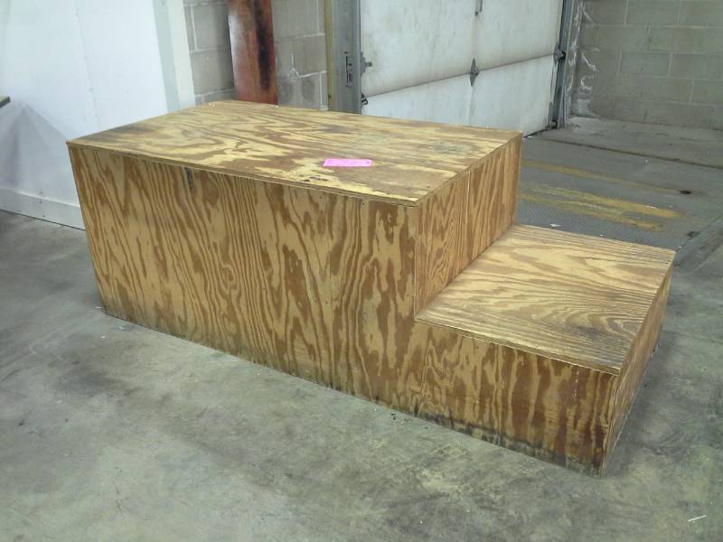 lot 113 image: Wood Podium Step Platform