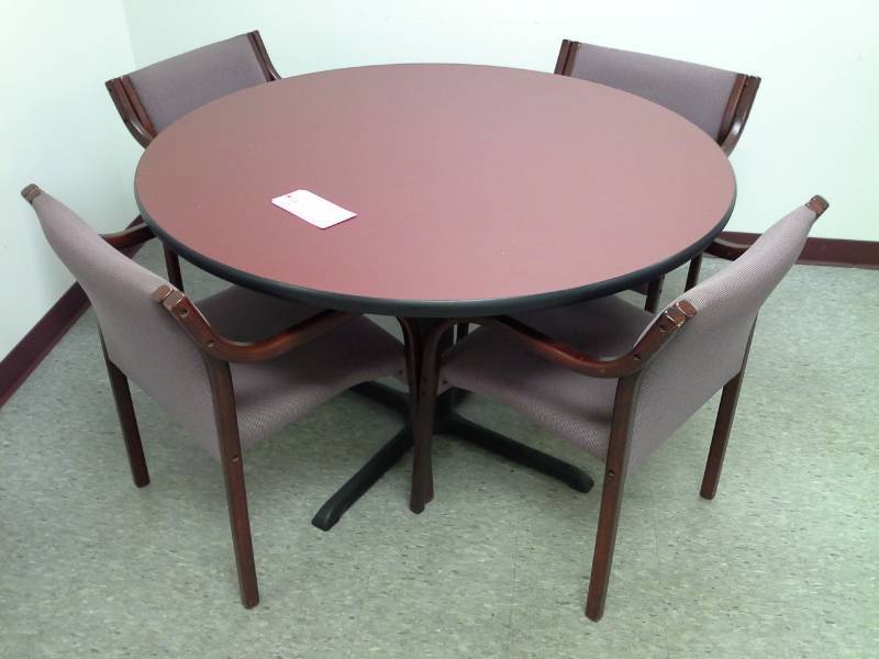 lot 136 image: 48in. Round Conference Table with 4-Conference Padded Arm Chairs