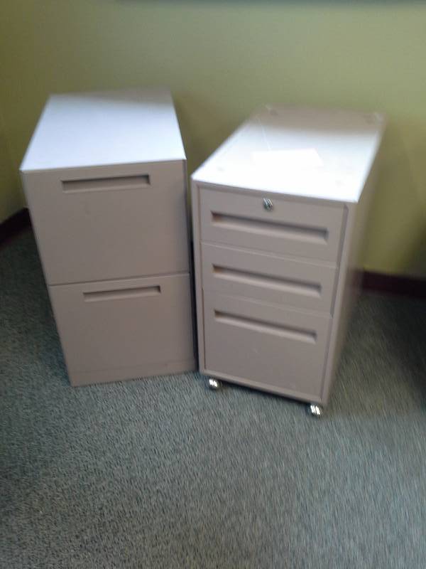 lot 142 image: Lot of (2) Metal Rolling Personal File Cabinets with 2-Drawers