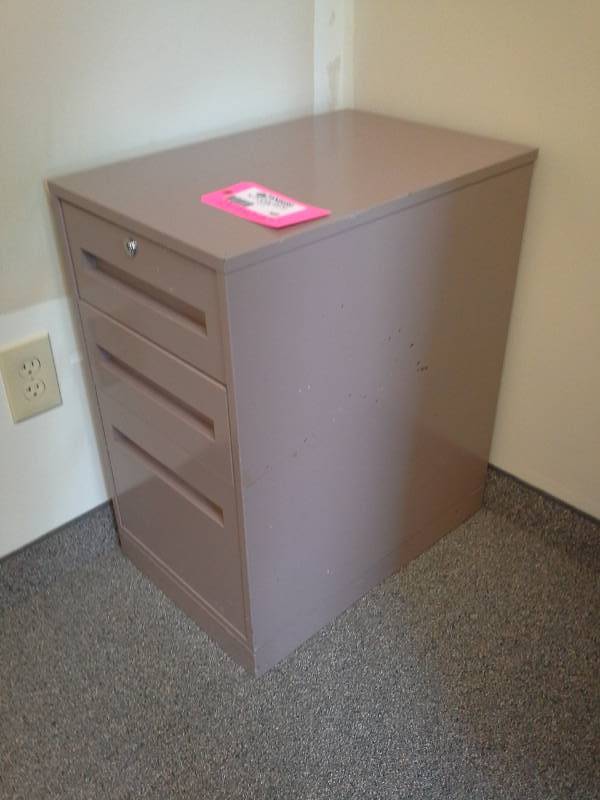 lot 169 image: Metal Personal File Cabinet with 3-Locking Drawers