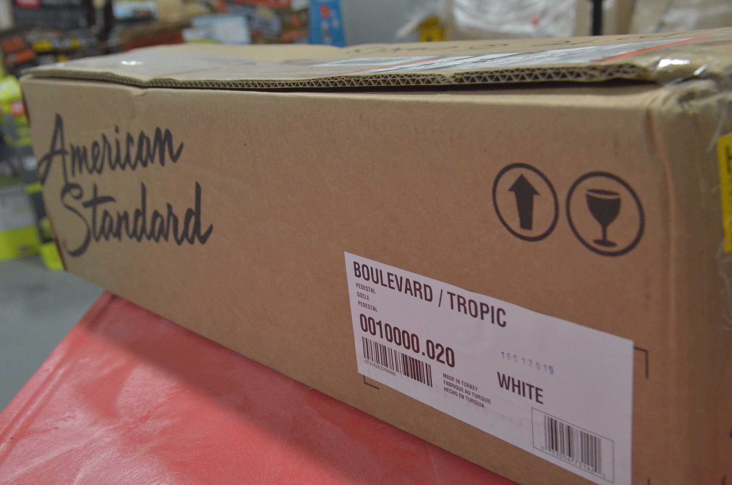 lot 7 image: Boulevard Tropic Vitreous China Pedestal Leg in White