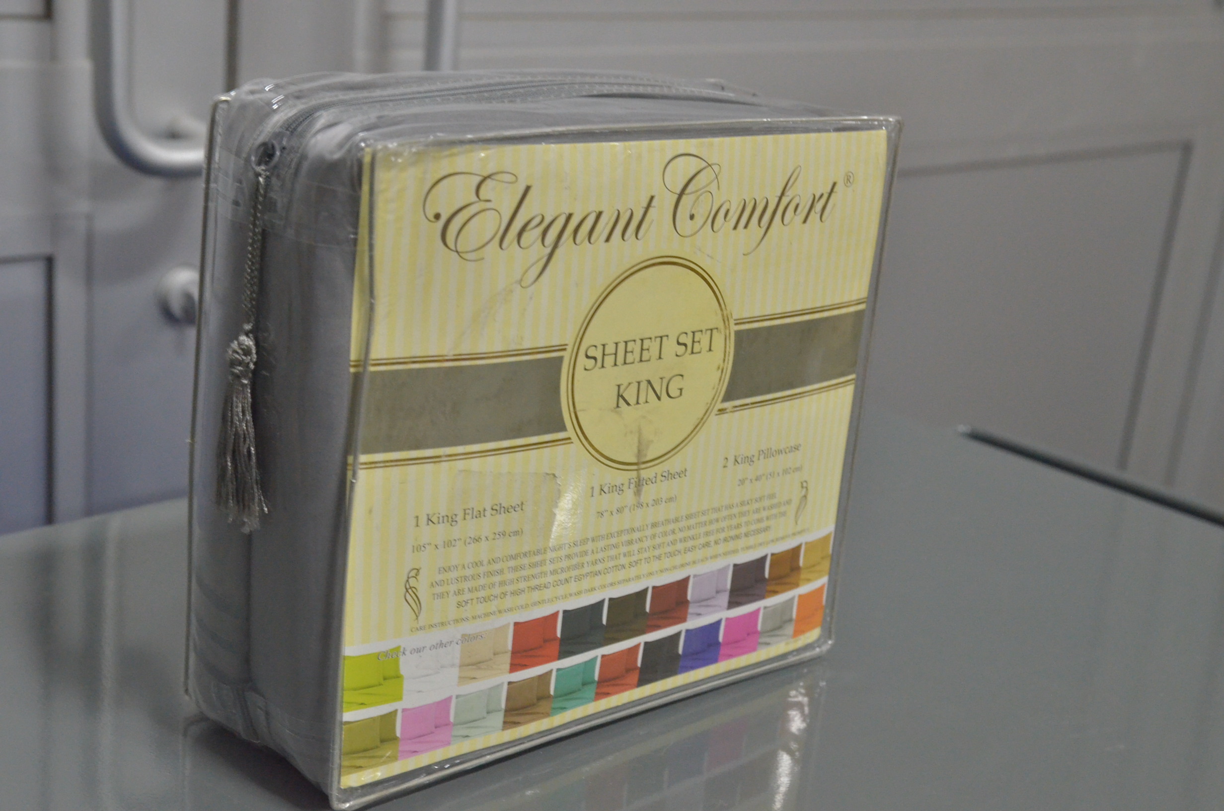 lot 34 image: elegant comfort queen king sheet set