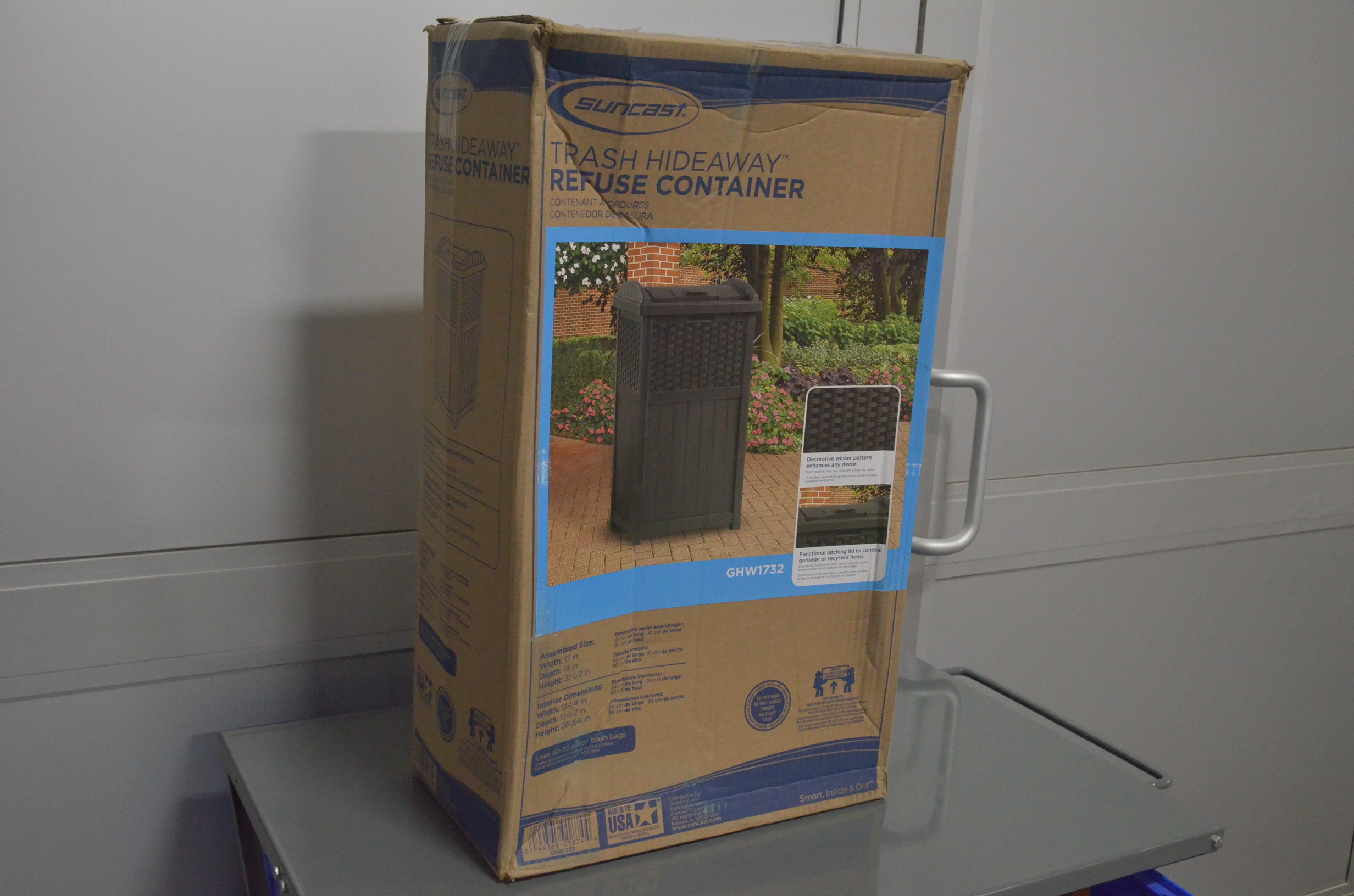 lot 43 image: Resin Wicker Trash Hideaway