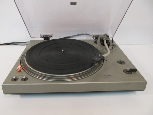 lot 36 image: Technics by Panasonic SL-1400 Direct Drive Automatic Player System