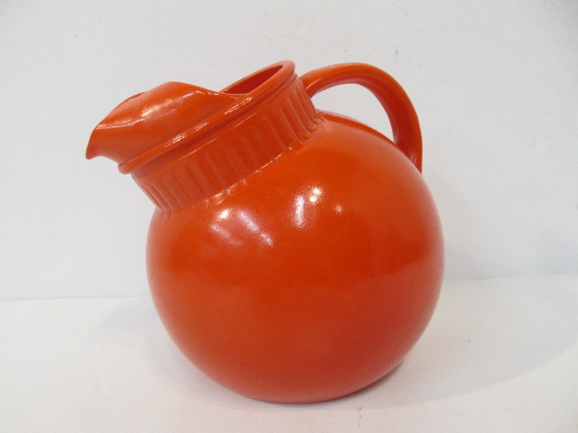 lot 144 image: Vintage Deco Glass Ball Pitcher