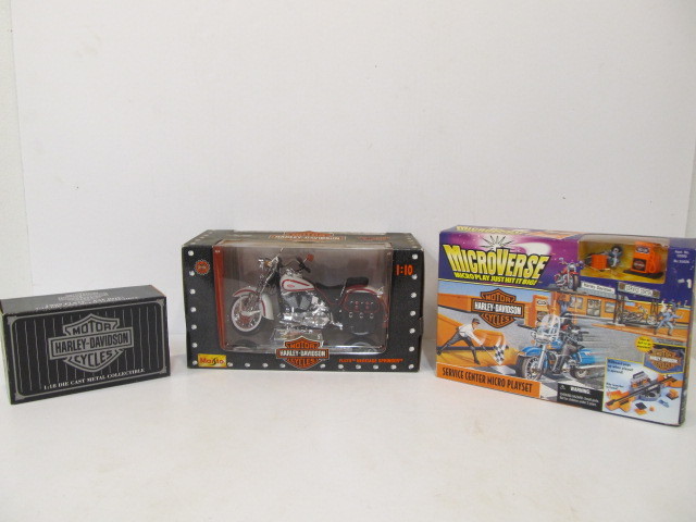lot 41 image: Harley Davidson Diecast Vehicles & Toy Set