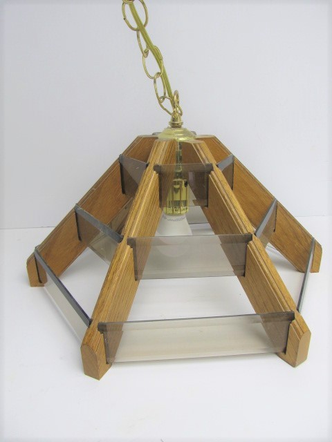 lot 120 image: Tiered Pyramid Style Beveled Glass Insert Hanging Lamp