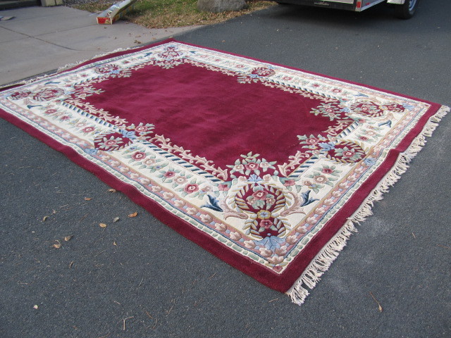 lot 71 image: Large Wool Area Rug