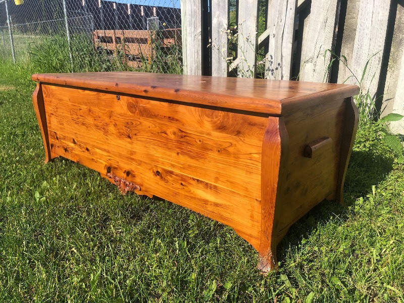 lot 66 image: Vintage Footed Cedar Blanket Chest 