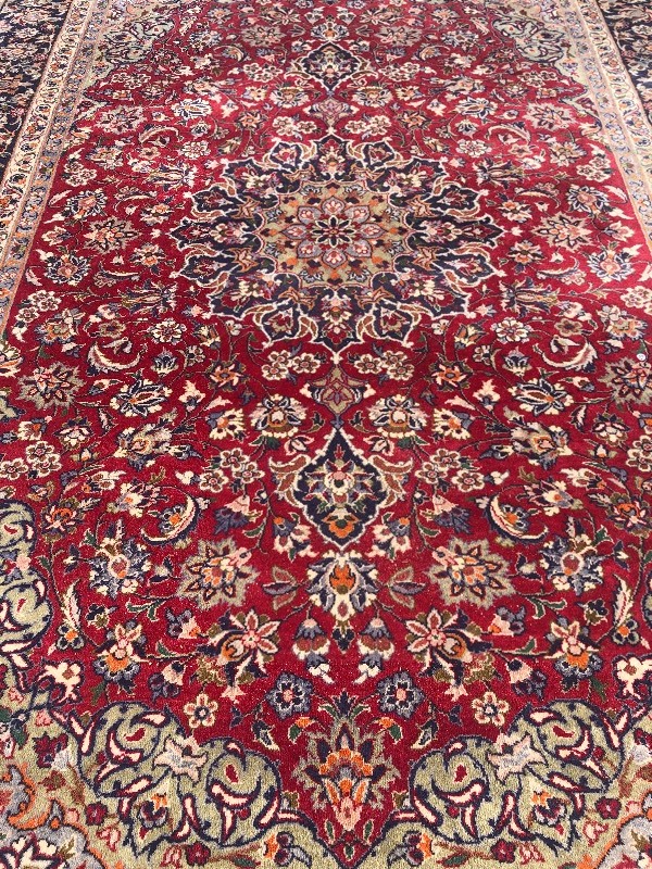 lot 70 image: Wonderful Large Vintage Hand Knotted Persian Area Rug