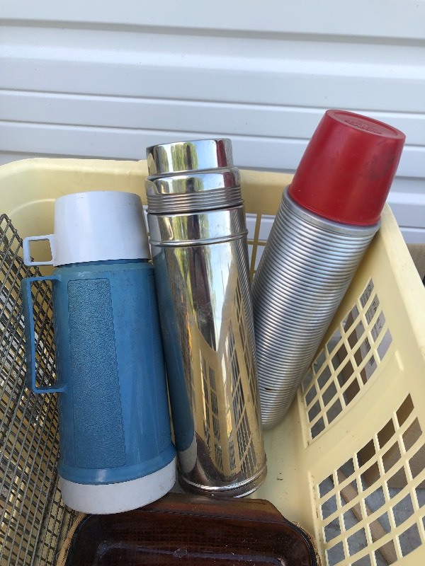 lot 171 image: Large Lot of Vintage Kitchen Items Aluminum Cookware & Thermoses