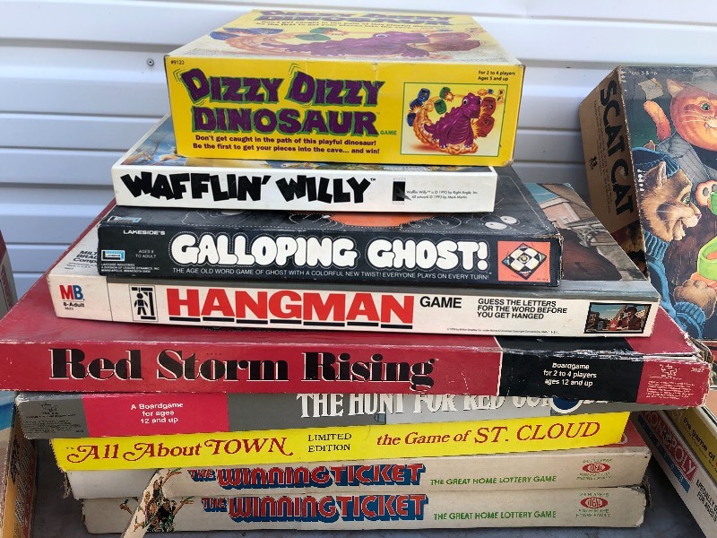 lot 173 image: Large Lot of Vintage Board Games