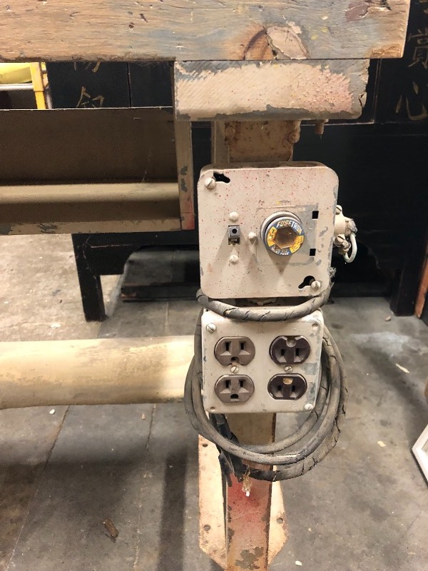 lot 168 image: Heavy Duty Workbench Table wPower Outlet