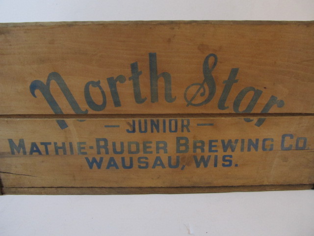 lot 179 image: Vintage Wooden NORTH STAR Junior Size Bottle Advertising Beer Crate wBottles