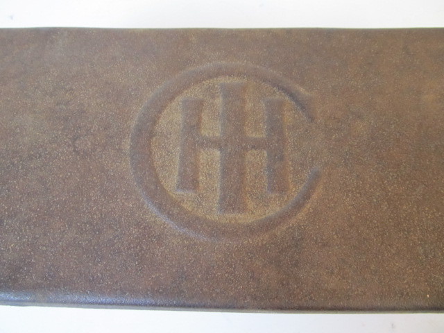 lot 218 image: Antique Cast Iron INTERNATIONAL HARVESTER Tractor Tool Box
